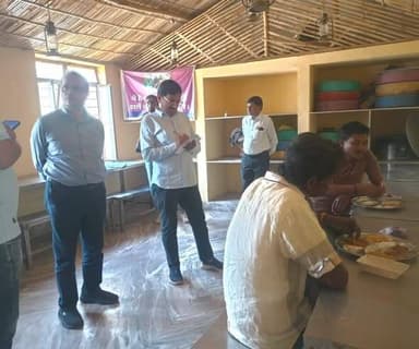 संभागीय आयुक्त ने देवपुरा स्थित आश्रय स्थल और श्री अन्नपूर्णा रसोई का किया औचक निरीक्षण
-देवपुरा स्थित आश्रय स्थल और श...