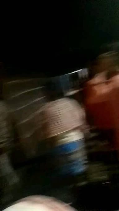 Samastipur ke barbatta panchayat ke ward 11 me nal jal pipe se pakshi nikla