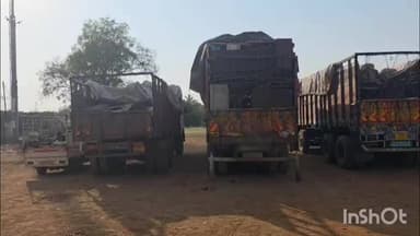 दुर्ग: दुर्ग जिले में कबाड़ियों के अवैध ठिकानों पर पुलिस ने की दबिश, 60 टन लोहे का स्क्रैप और कई गाड़ियां जब्त