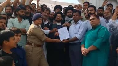 जानसठ: जानसठ एसडीएम को शिया समुदाय ने मिडल ईस्ट में युद्ध के खिलाफ विश्व में शांति स्थापित करने हेतु ज्ञापन सौंपा