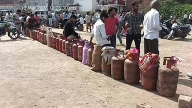 गैस सिलेंडर की समस्या
कब रुकेगी कालाबाजारी
#followerseveryonehighlights