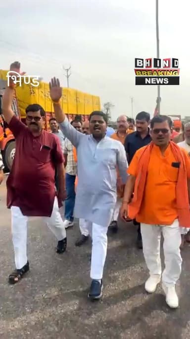 रोड़ नही तो टोल नहीं
नेशनल हाईवे 719 को लेकर आज बरैठा टोल प्लाजा पर हुआ प्रदर्शन 16 मार्च से रोड़ नहीं तो टोल नहीं आंदोलन...