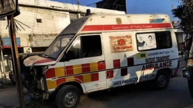 मंडला: लालीपुर में डिवाइडर से टकराई 108 एंबुलेंस, कोई हताहत नहीं