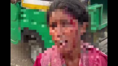 चास: दुंदीबाग बाजार में खून से लथपथ महिला, दुकानदार पर पीटने का आरोप, वीडियो वायरल