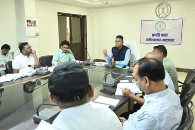 कलेक्टर श्री कुलदीप शर्मा ने ली अधिकारियो एवं मिलर्स की बैठक, 20 मार्च तक धान उठाव एवं 15 अप्रैल तक चावल जमा करने के दिए...
