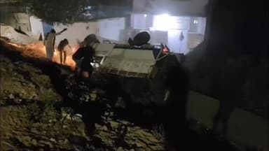 बिंग ब्रेकिंग न्यूज़
#जयनगर के भेलवा टोला बांध पर एक पिकअप गाड़ी अनियंत्रित होकर बांध के नीचे पलट गई। घटना के बाद मौके ...