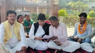 जोकीहाट: जोकिहाट में जदयू के नए जिलाध्यक्ष पवन मिश्रा को कार्यकर्ताओं ने दी बधाई