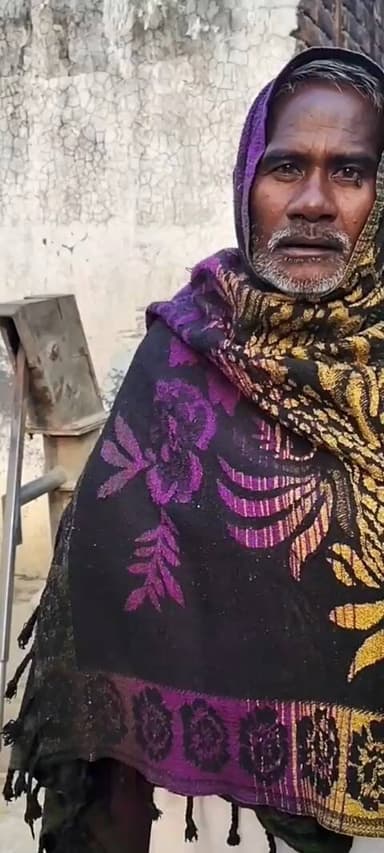 ब्रेकिंग न्यूज़
Raipuriya chunar ग्राम सभा की हैंडपंप कब्ज़ा कर रहे दबंग।
सैकड़ों लोग बूँद बूँद पानी को तरसे।
@UPPolice