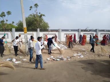 राजस्थान दिवस के उपलक्ष्य में स्वच्छता सप्ताह के तहत जालोर कलेक्टर डाॅ. प्रदीप के. गावंडे ने लगाया झाड़ू...