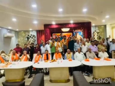 कासगंज: कासगंज में श्री वैश्य माहौर सभा के चुनाव में दीपक सर्राफ फिर बने अध्यक्ष, राकेश और रॉकी चुने गए कोषाध्यक्ष