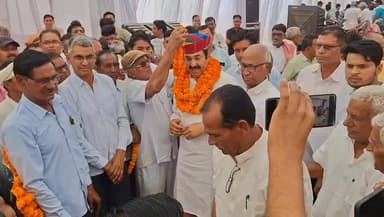 विधायक आवास पर फाल्गुनी बयार, यूनुस खान ने कहा- 'आपसी भाईचारा ही असली त्योहार #live #viral #holi