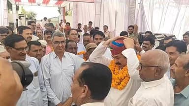 विधायक आवास पर फाल्गुनी बयार, यूनुस खान ने कहा- 'आपसी भाईचारा ही असली त्योहार #live #viral #holi