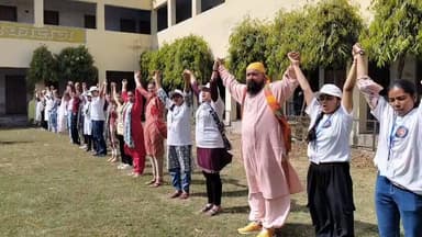 महिलाओं का नशे में जाने से परिवार रहे हैं टूट...ज्योति बाबा
नशे की लती युवा लड़कियां पारिवारिक जिम्मेदारियों से होती ...