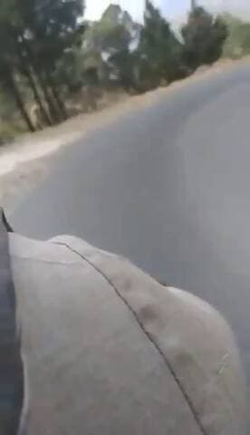 #गुलदार का LIVE हमला देखिये
बाइक सवार पर ये हमला देहरादून हाईवे पर हुआ. गनीमत रही बाइक की स्पीड तेज थी