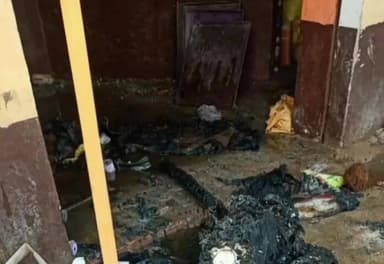 पिंड्रा: बौलिया में शॉर्ट सर्किट से घर में लगी आग, लाखों का सामान और बाइक जलकर हुआ खाक