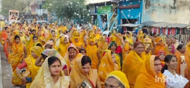 नौगांव। मां कर्माबाई जयंती के शुभ अवसर पर शहर में बड़े ही धूमधाम से भव्य शोभायात्रा का आयोजन किया गया