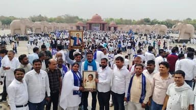 यह भीड़ क्या दर्शाती है क्या 2027 विधानसभा चुनाव में बसपा पार्टी को अकेले चुनाव लड़ना चाहिए या गठबंधन करना चाहिए