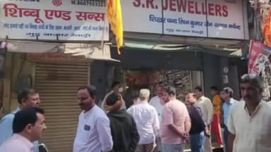 रेवाड़ी: रेवाड़ी के गुड बाज़ार से चोर पाँच लाख रुपये लेकर फरार