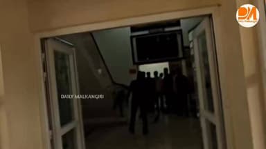 ରାଜ୍ୟସଭା ନିର୍ବାଚନ ବେଳେ ବିଧାନସଭାରେ ଦେଖିବାକୁ ମିଳିଛି ହାଇଡ୍ରାମା। ମୁହାଁମୁହିଁ ହୋଇଛନ୍ତି ବିଜେଡି ଓ ବିଜେପି ବିଧାୟକ।
#OdishaPoliti...