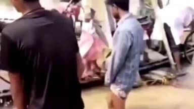 লক্ষীপুৰ: জয়পুৰ বজাৰ -ৰামহৰি খানখোৱা সংযোগী পথৰ সূঁতিত নাই পকী দলং,টুলুঙা নাৱেৰে বিপদসংকুল যাতায়ত