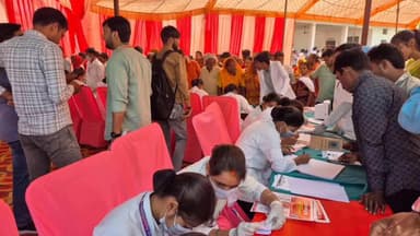 रसड़ा: पकवाइनार के बाबा रामदल सूरजदेव हॉस्पिटल में निःशुल्क स्वास्थ्य शिविर, सैकड़ों लोगों का हुआ चेकअप और मिली दवाइयां