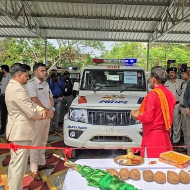 #धनबाद_पुलिस को मिली नई ताकत, 40 बोलेरो सड़कों पर उतरी!
#धनबाद में कानून-व्यवस्था को और मजबूत बनाने की दिशा में बड़ा कद...