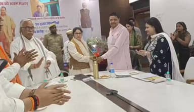 #gonda #NIC में प्रधानमंत्री आवास योजना (शहरी) 2.O के 30 पात्र लाभार्थियों को मिला स्वीकृति प्रमाण पत्र