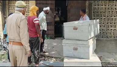 बेल्थरा रोड: दो दशक पुराना रिकॉर्ड का बक्सा कोषागार से निकला, तहसीलदार की मौजूदगी में नगर पंचायत को सौंपी गई जिम्मेदारी