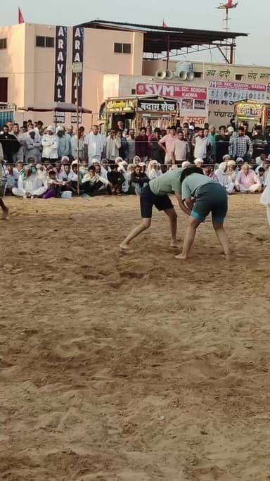 कादमा दादी सेढ़ माता मेले के दंगल में उमड़ी दर्शकों की भारी भीड़