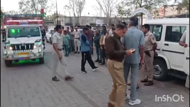 प्रतापगढ़: नाकाबंदी तोड़कर भागे बदमाश, फूटे टायर पर दौड़ाई केम्पर जीप, पुलिस मुठभेड़ में एक घायल गिरफ्तार