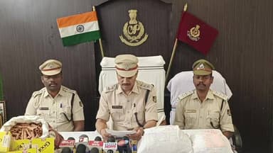 ଓରିଏଣ୍ଟ ଏବଂ ବନହରପାଲି ଅଞ୍ଚଳରେ ବିପୁଳ ପରିମାଣର ଗଞ୍ଜେଇ, ଗୋଗୋ, ଚିଲମ୍ ଓ ସିଗାରେଟ ଜବତ କଲା ବ୍ରଜରାଜନଗ ପୋଲିସ।
#ganja_seized_in_brajr...