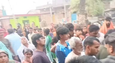 सावधान! क्या आप भी सड़क पर लेते हैं गैस सि*लेंडर की डिलीवरी ?
#LPG #safetyfirst #ConsumerRights #GasCylinderSafety
#lak...