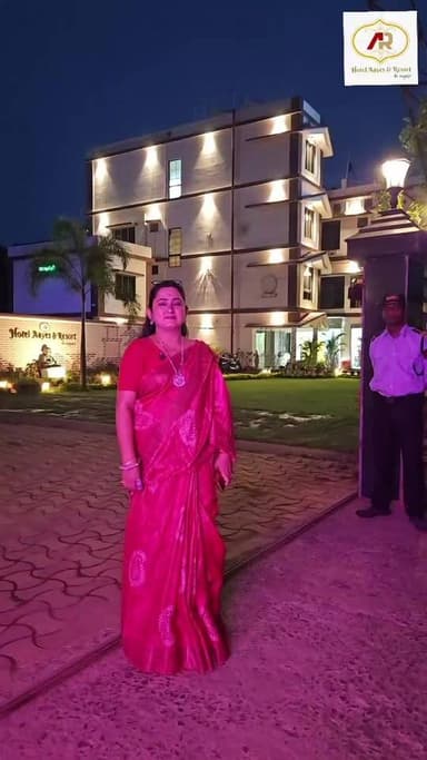 "হোটেল আয়েশ এন্ড রিসোর্ট"
শান্তিনিকেতন সায়রবীথি পার্ক
প্রান্তিক
Ph.9734213912