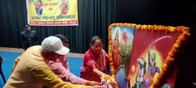 कोटद्वार: नवसंवत्सर की पूर्व संध्या पर कोटद्वार में भव्य शोभायात्रा, सांस्कृतिक झांकियों ने बांधा समां