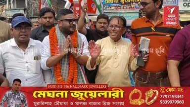 বসিরহাট উত্তরে প্রচারে তুঙ্গে তৌসিফুর রহমানের: নিজের হাতে দেওয়াল লিখে জয়ের দাবি তৃণমূল প্রার্থীর