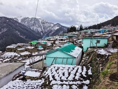 मार्च के महीने में भी गंगी गांव में जमकर हो रही बर्फबारी
#khabaruttarakhandki
#उत्तराखंड_न्यूज
#exploretehri
#DMTEHRI...