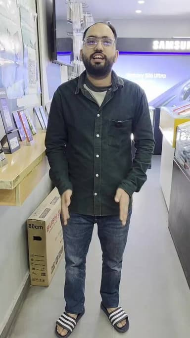 चैत्र नवरात्रि के अवसर पर सम्राट कम्युनिकेशन में धमाकेदार ऑफर
Samrat COMMUNICATION
Mobile no:- 9045926254