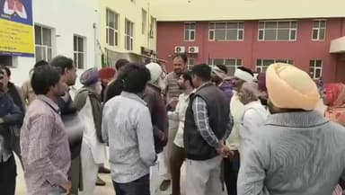 ਫਾਜ਼ਿਲਕਾ: ਫਲਾਈਓਵਰ ਨੇੜੇ ਸੜਕ ਹਾਦਸਾ, ਪਿਓ ਪੁੱਤ ਵਿਚ ਕਾਰ ਦੀ ਟੱਕਰ, ਪਿਤਾ ਦੀ ਮੌਤ