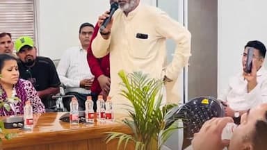 रोहिणी: ईद से पहले पीतमपुरा पुलिस लाइन में अमन कमेटी के साथ सुरक्षा को लेकर हुई अहम बैठक