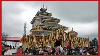 #नवरात्र के शुभारम्भ पर इस तरह दिखाई दिया प्रसिद्ध सिद्धपीठ #माँ सुरकंडा के मंदिर का दृश्य।