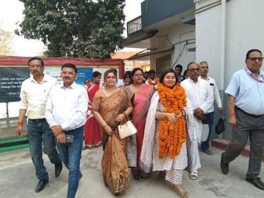 यूपीएससी परीक्षा में 28 वाँ रैंक प्राप्त करने वाली प्राची हनी का ढोल नगारो के साथ स्वागत
#दलसिंहसराय #Dalsinghsarai #सम...