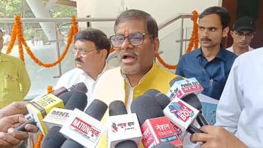 Patna Zoo में मनाया गया विश्व गौरैया दिवस | संरक्षण और हरियाली पर बड़ा संदेश
#WorldSparrowDay #PatnaZoo #SaveSparrow #En...