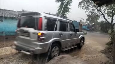 नवरात्र और ईद पर प्राकृतिक का भी जीद् घंटों से हो रही है मूसलाधार बारिश