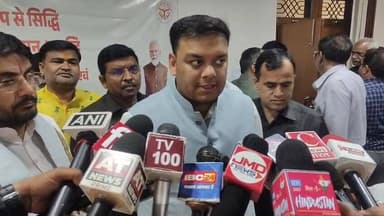 #अलीगढ़ मे बेसिक शिक्षा मंत्री संदीप सिंह ने एक प्रेस वार्ता में कहा कि 2017 का जनादेश व्यवस्था परिवर्तन का था। योगी सरक...