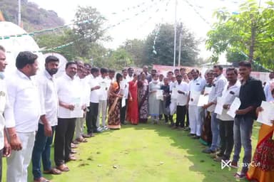 పాలకుర్తి: 323 మంది లబ్ధిదారులకు మంజూరైన 1,18,52,000 విలువైన సీఎం సహాయనిధి చెక్కులు పంపిణీ చేసిన ఎమ్మెల్యే యశస్విని రెడ్డి