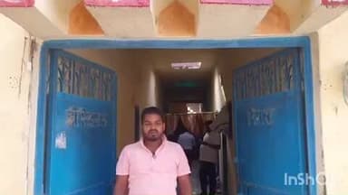 सोनभद्र बंशी सुर्यपुर: शेरपुर रोड पर शिक्षक शैलेश कुमार के घर में हुई चोरी, फोरेंसिक विभाग ने की जांच