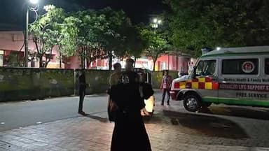 फिरोज़ाबाद: अटल पार्क के पास सरेआम पति ने पत्नी को पीटा, वीडियो हुआ वायरल