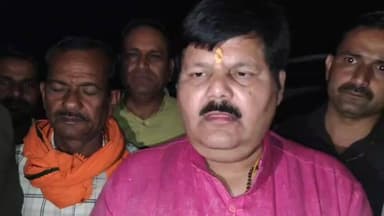 #लहार में बिजली विभाग की अधिकारी का तबादला विधायक ने दी जानकारी धरने के बाद हुई कार्यवाही,,,,
#fblifestylechallenge #लह...