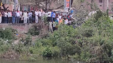 #जहानागंज के #तुलसीपुर ग्राम सभा के रहने वाले राजेंद्र सिंह तीन दिन से लापता थे उनका पणकुटी के पोखरे में सोमवार को उतराय...