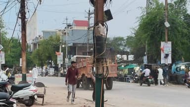 इंदरगढ़ में ओवरलोडिंग रुकने का नाम नहीं ले रही
#indergarh #NewsUpdate #fb #datia #swapnilwankhadeias